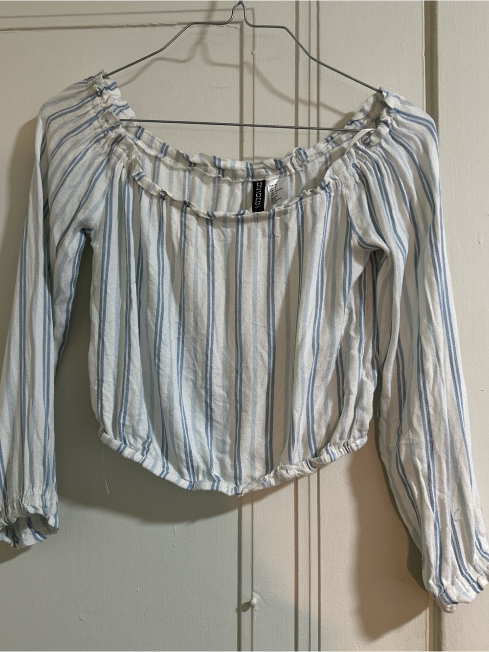 H&M White and Light Blue Striped Long Sleeve Off-Shoulder Top